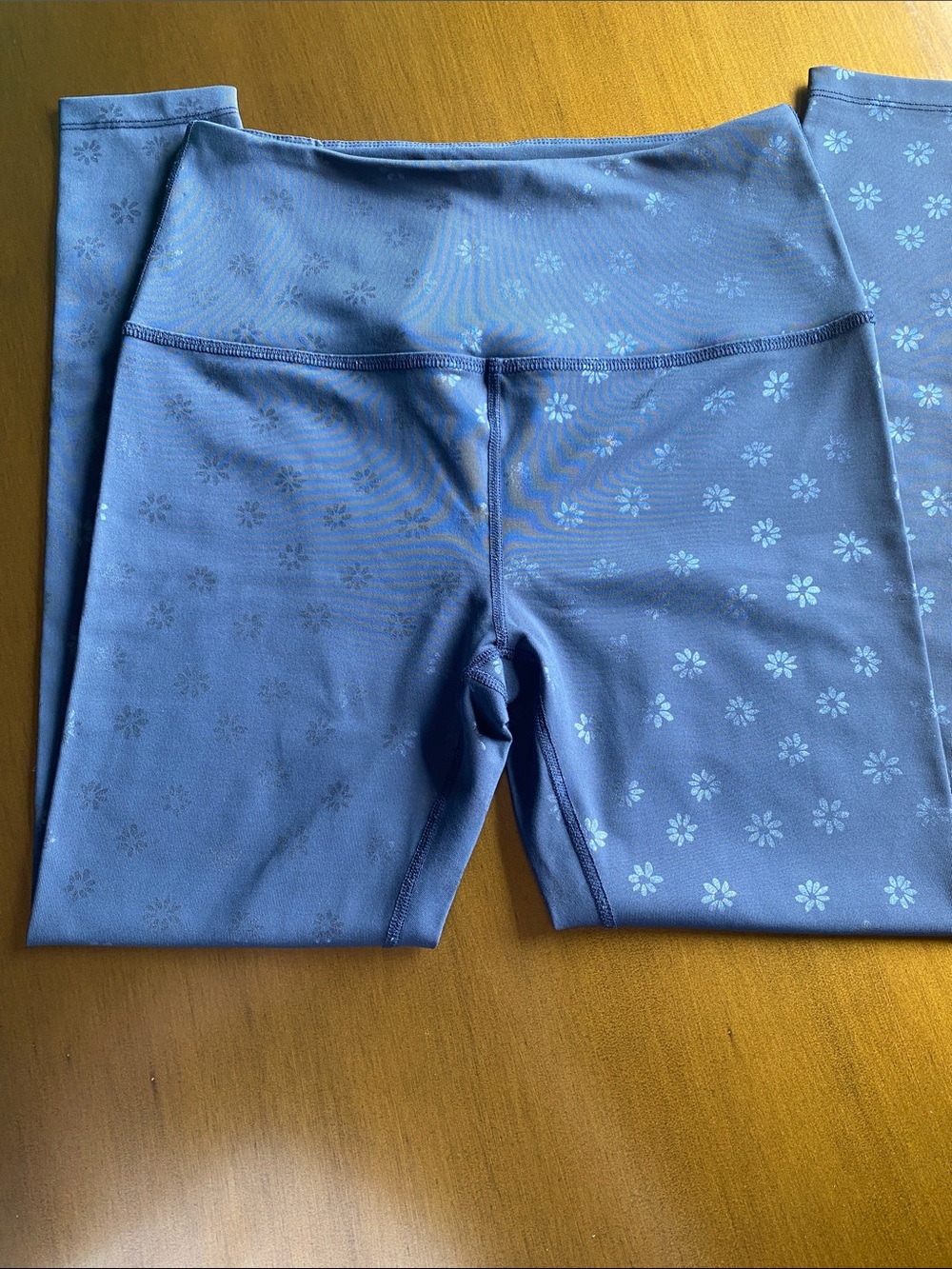 Beyond Yoga sz M Floral Print Blue Active Leggings